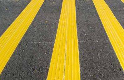 這8種不同顏色、形態(tài)的道路交通標線，有什么作用呢？